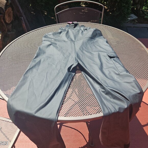 Women's Grunden Black Neptune Bib with Pink shoulder strap trim, Small - Picture 16 of 16